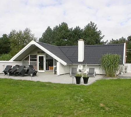 Three-bedroom Holiday In Rodby 4 Nyaraló