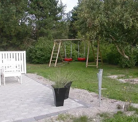 Three-bedroom Holiday In Rodby 4 *
